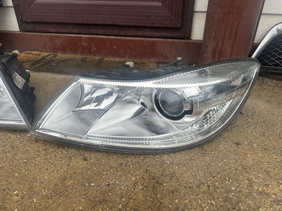 Фар/Фарове Xenon за Шкода Октавия 3