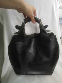 Черна чанта, естествена кожа, цена 20лв