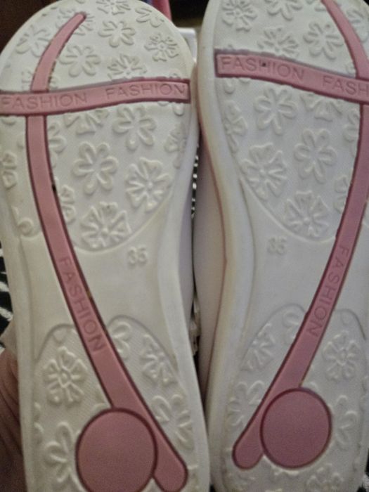 Детски обувки 35 номер