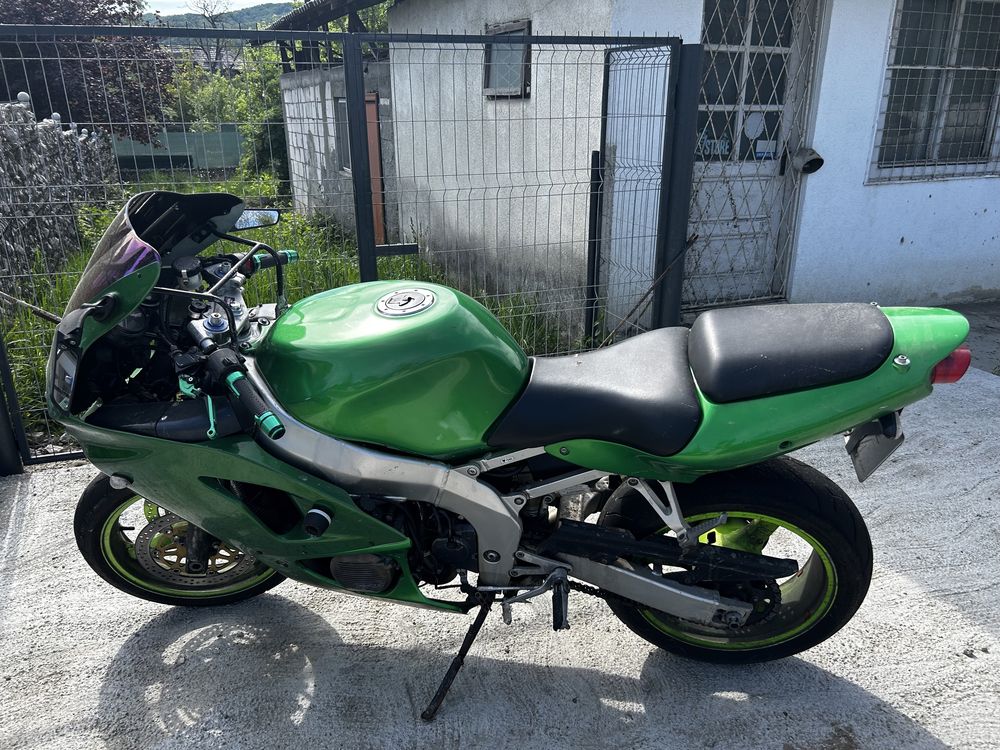 Kawasaki Ninja ZX6 R