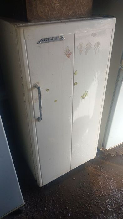 Прадается холодильник