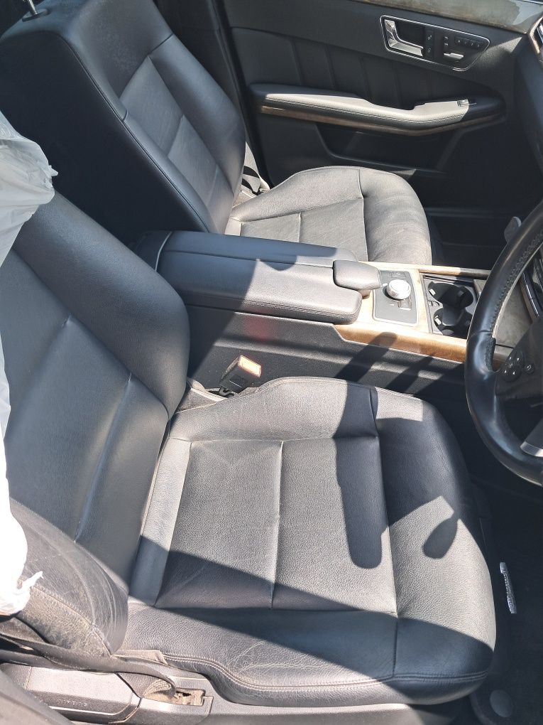 Dezmembrez Mercedes  E clas w212  2.2CDI