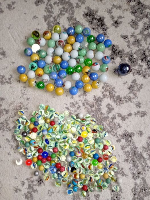 Lot 269 bile de sticla