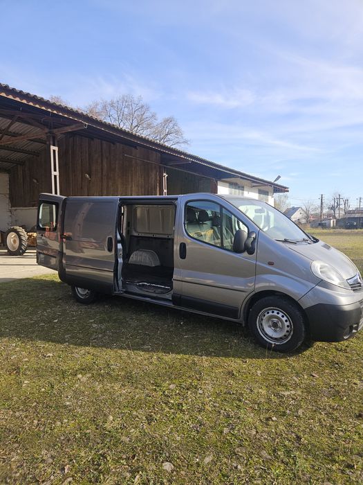 Opel Vivaro 2009 , varianta Long