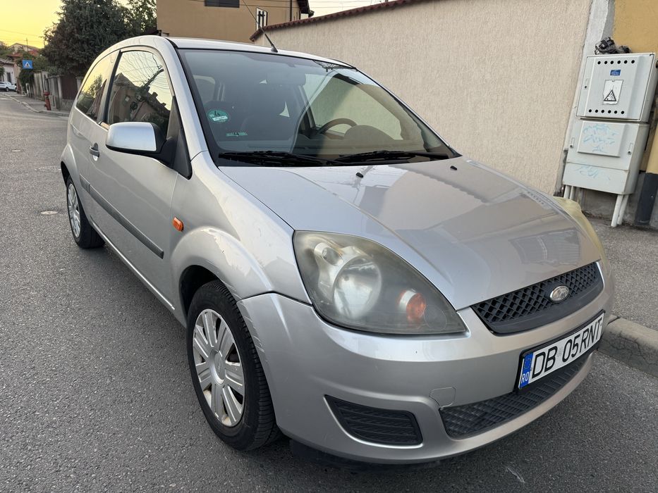 Ford Fiesta 1.4 benzina, aer conditionat