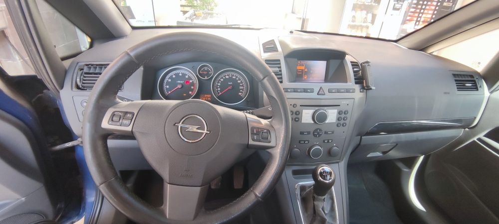 Opel Zafira B 2.2 Бензин