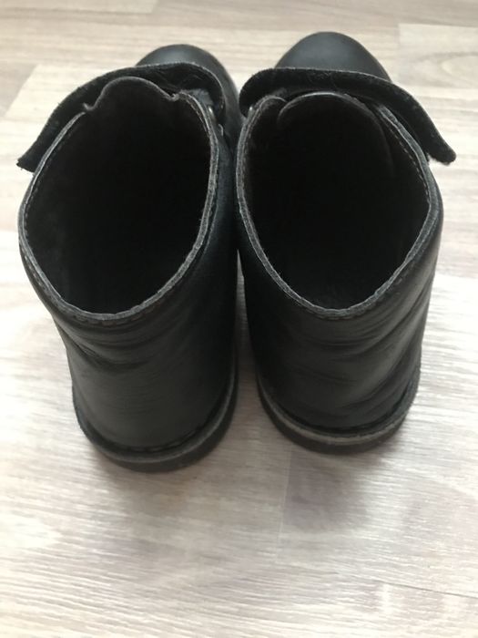 Продам кожаные ботинки