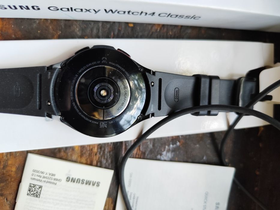 Часы samsung galaxy watch 4