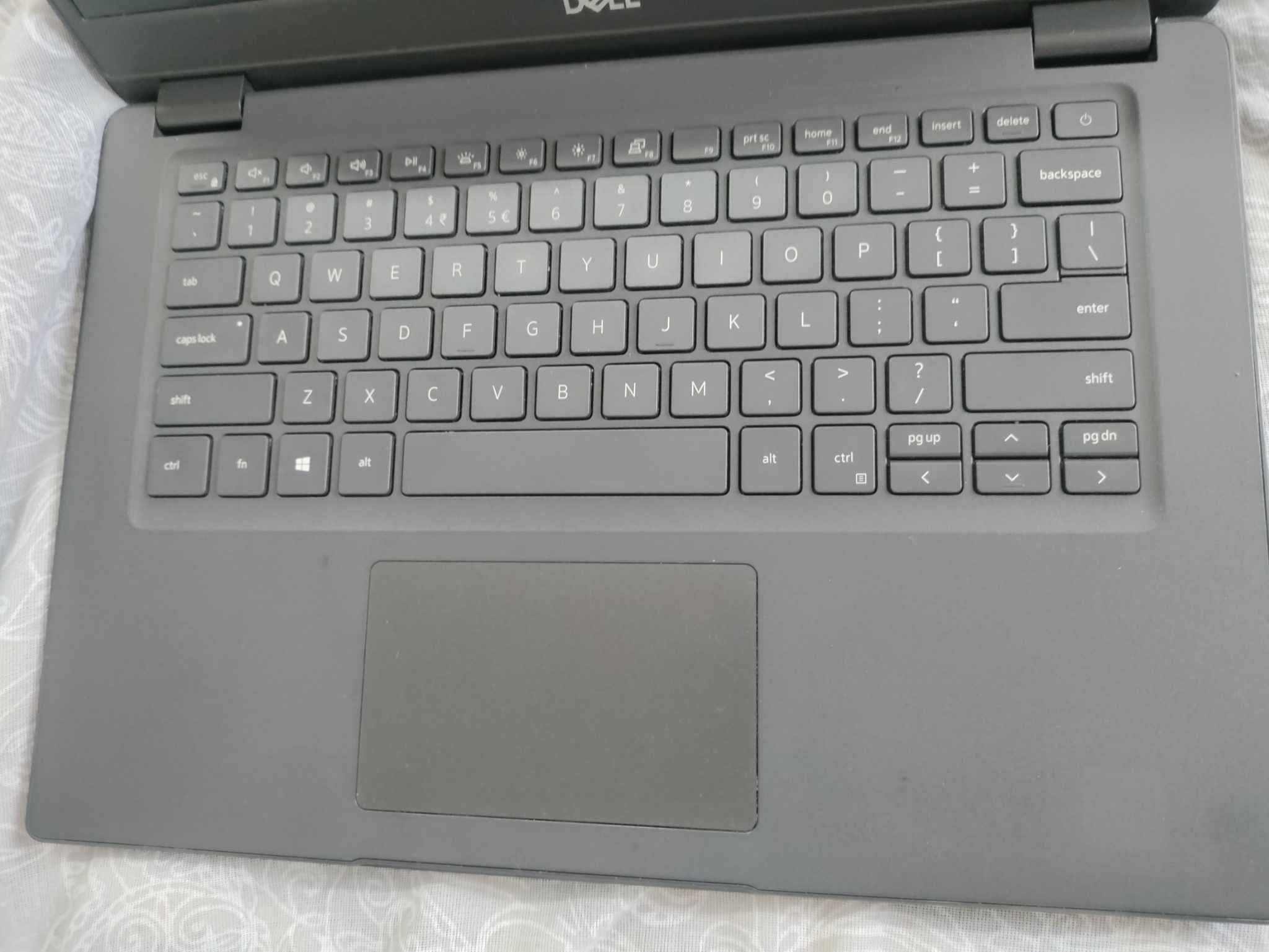 Laptop ultraportabil Dell Latitude 3410, Intel® Celeron™ 5205U 1.90GHz