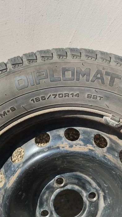 Продавам зимни гуми