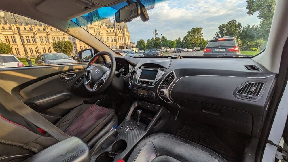 Inchiriere auto, rent a car Hyundai automata SUV IX35
