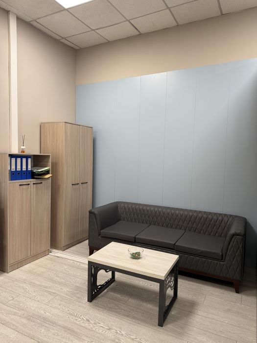 Продам офисную мебель в очень хорошем состоянии.