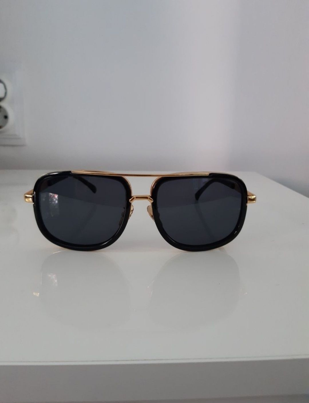 Ochelari aviator noi.