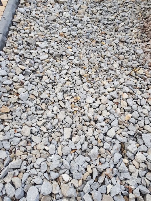 Pamănt de flori , UMPLUTURA , Balastru , nisip , sorturi de orice fel