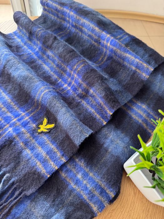 Шал Lyle & Scott Tartan Lambswool Scarf  100% естествена овча вълна.