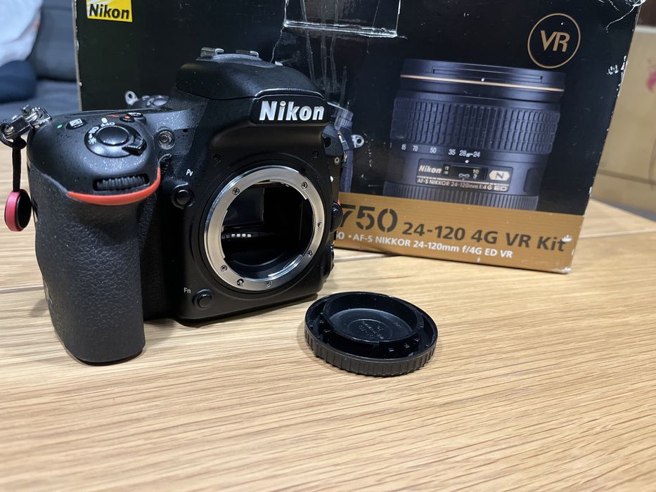 Nikon D750 + AF Nikkor 70-300 4-5,6 G