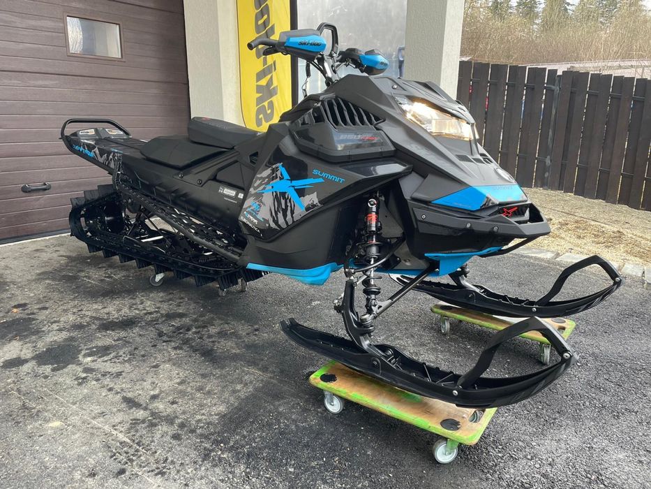 Skidoo Summit X Expert 850 Turbo