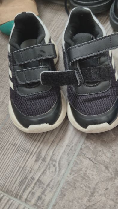 Адидас маратонки  и зимни ботуши 25 номер