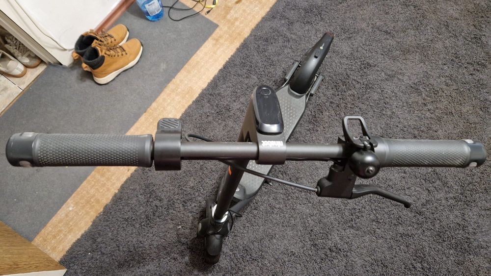 Trotineta electrica NINEBOT KickScooter F2, 10 inch, negru