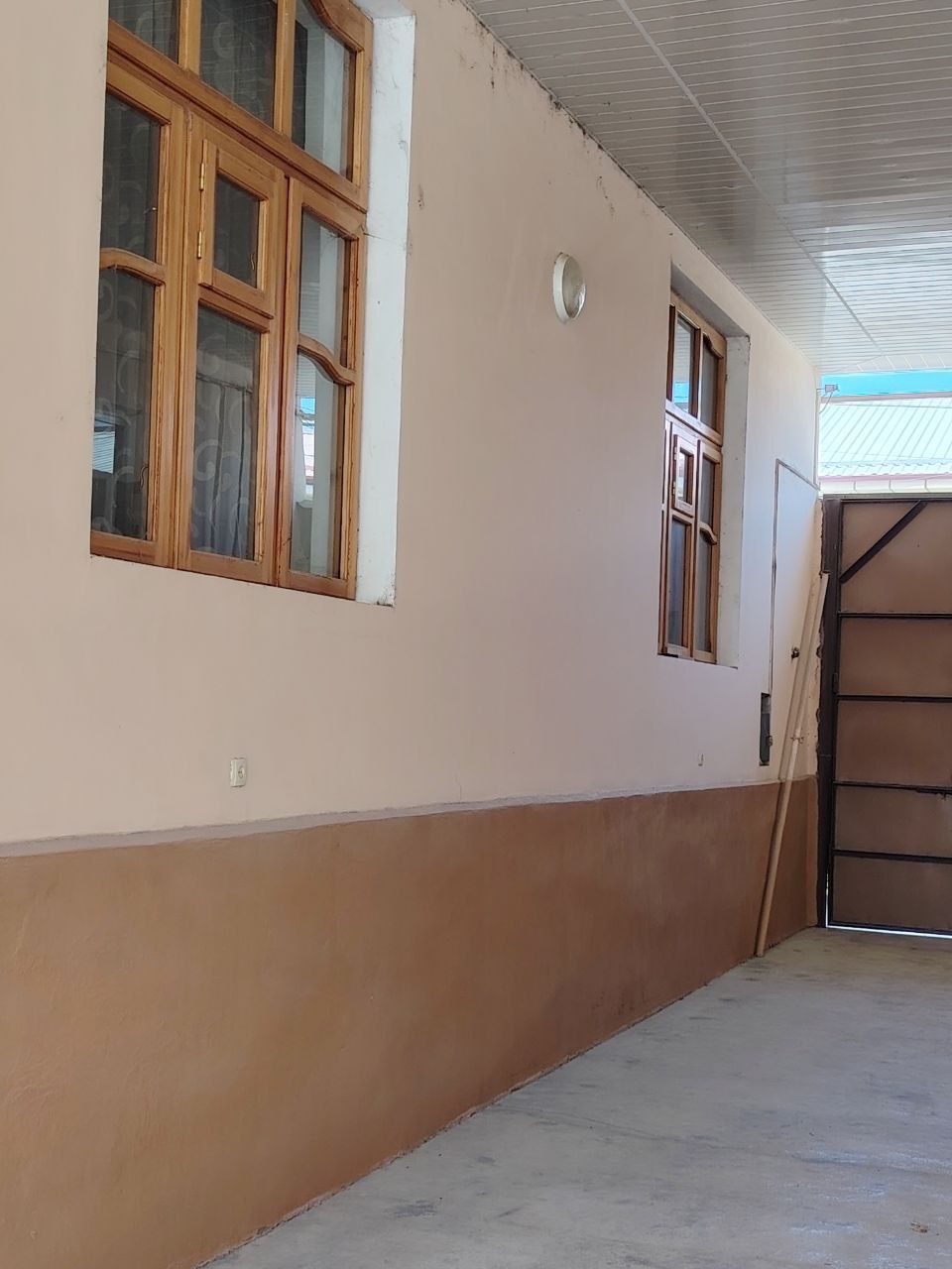 Bektemirda 6 sotix , 6 xonali  uy bilan sotiladi!