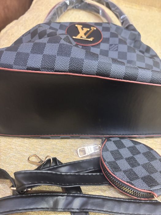 Geanta Loui Vuton nou fara eticheta