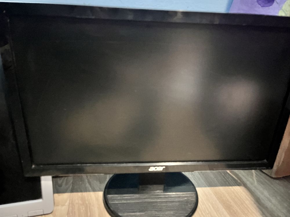 Vand monitoare vga