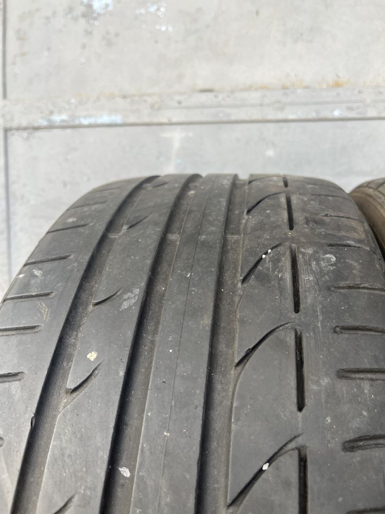 2 бр. летни гуми 225/35/18 Bridgestone AO DOT 2217 5 mm