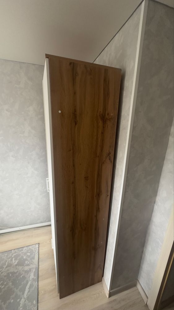 Срочно продается огромный шкаф