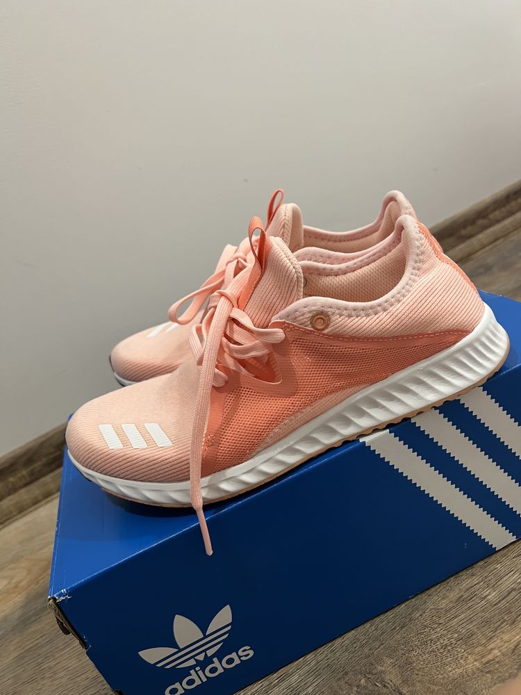 Маратонки adidas