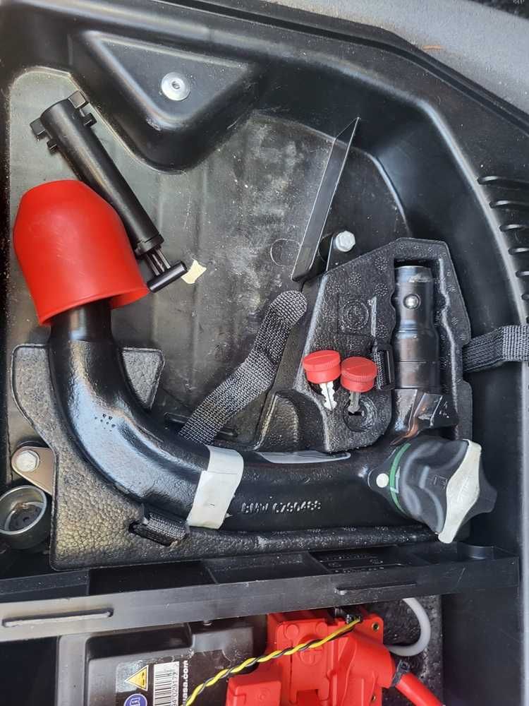 Capota aripa usa tragar far bara BMW X1 M paket motor 2.0d N47