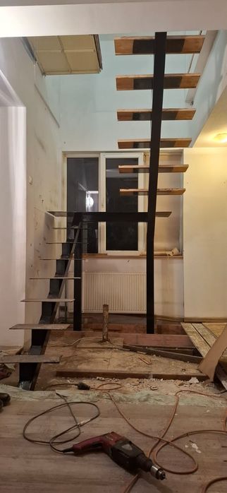 Vindem scări profesionale interior