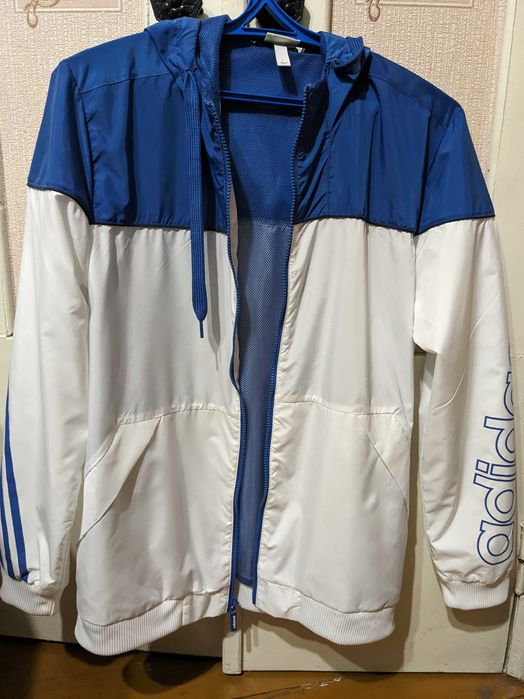 Adidas Новая кофта куплена в оригинальном магазине в США