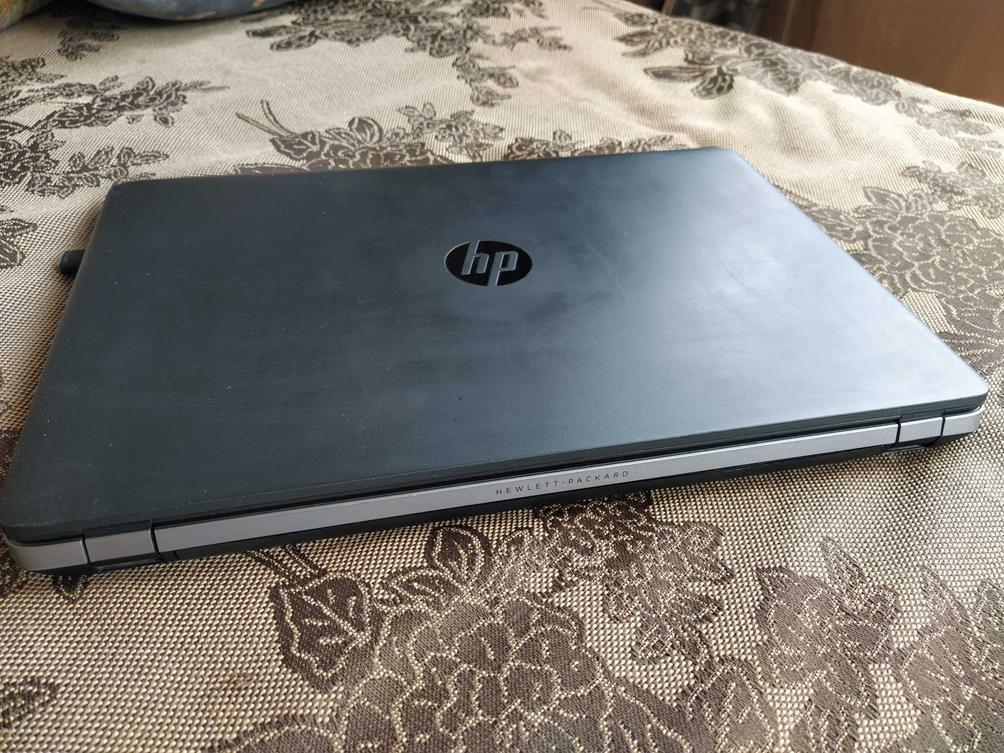 Продавам използван качествен лаптоп HP ProBook 455 G1.