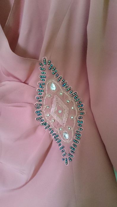 Compleu NOU ocazie Italia vernil, piersica de seara costum masura 42L