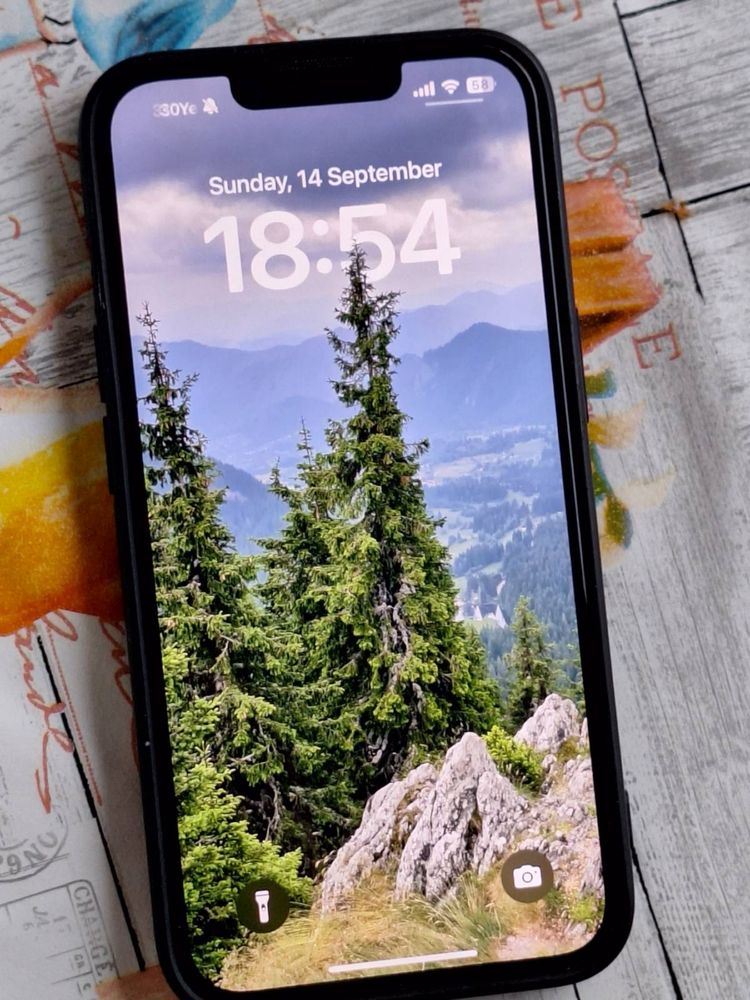 Iphone 16E 256GB с гаранция към Apple