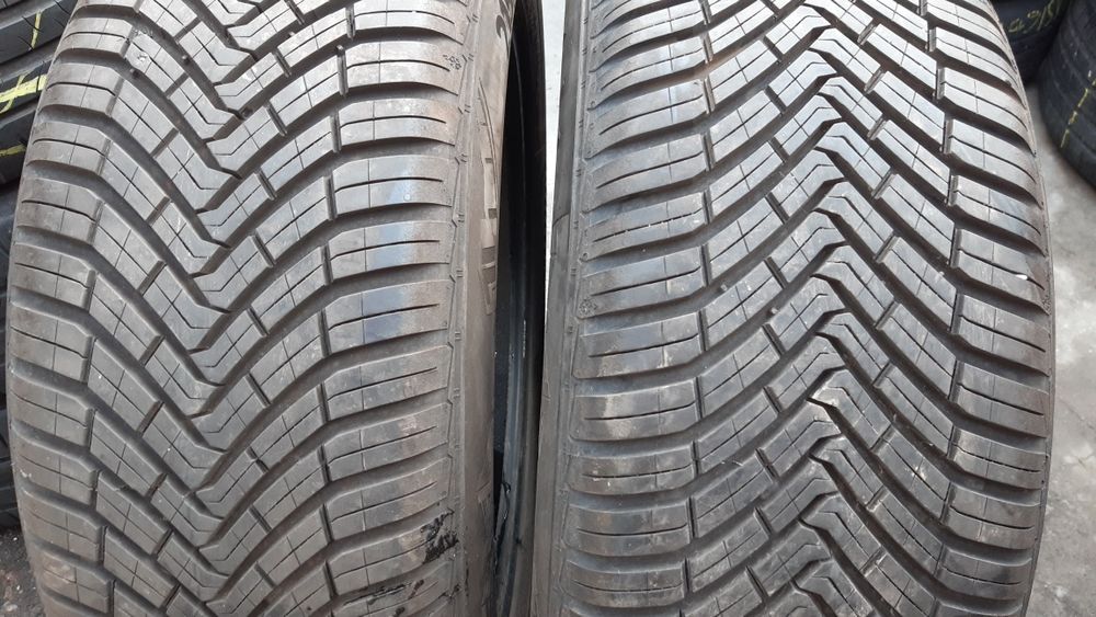 2 anvelope 215/55r18 iarnă marca Continental dot 2022,preț 260 lei/buc