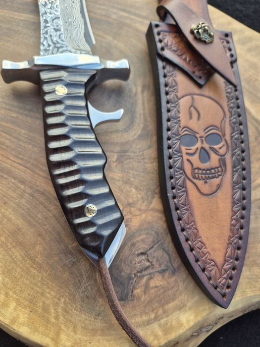 Масивен нож BOWIE DAMASKUS с кания от телешки бланк,LN423