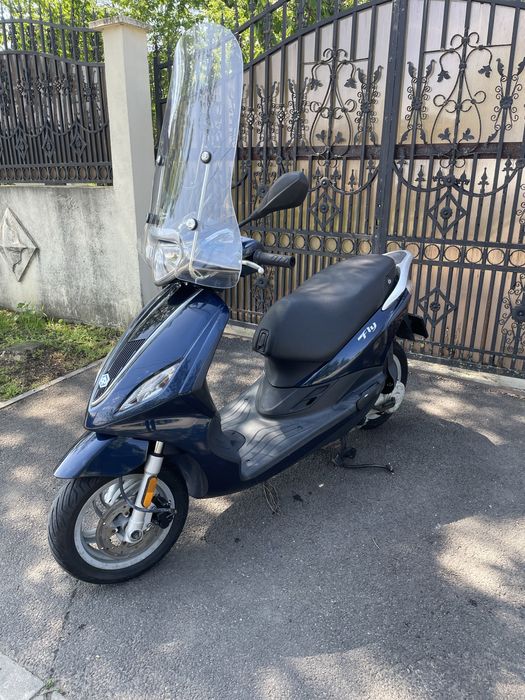 Scuter Piaggio Fly 50cm 4T , an 2016