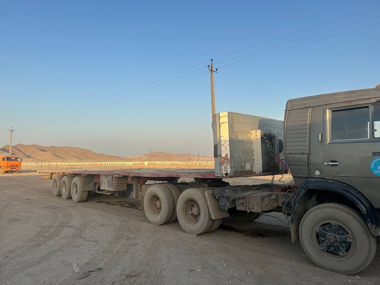 Kamaz kafolati bor yurib turgan moshina