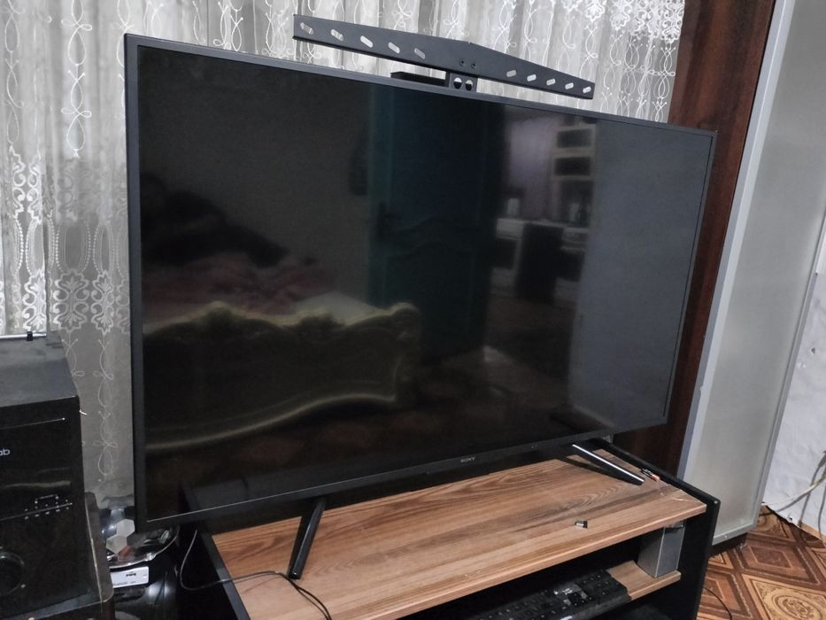 Продам телевизор смарт тв