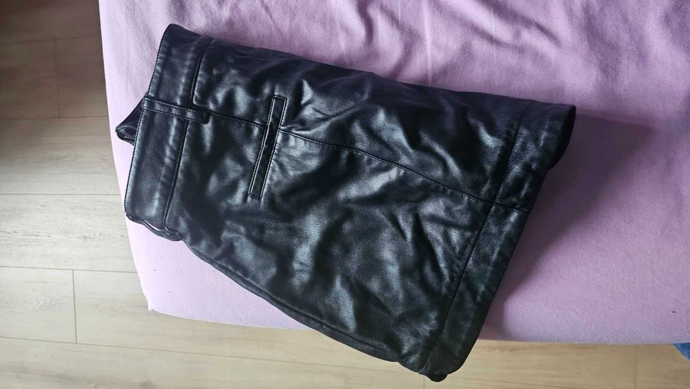 Alessa Ask about me Кожен Къс Панталон