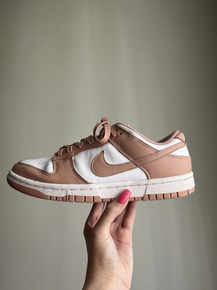 Nike dunk low Rose whisper