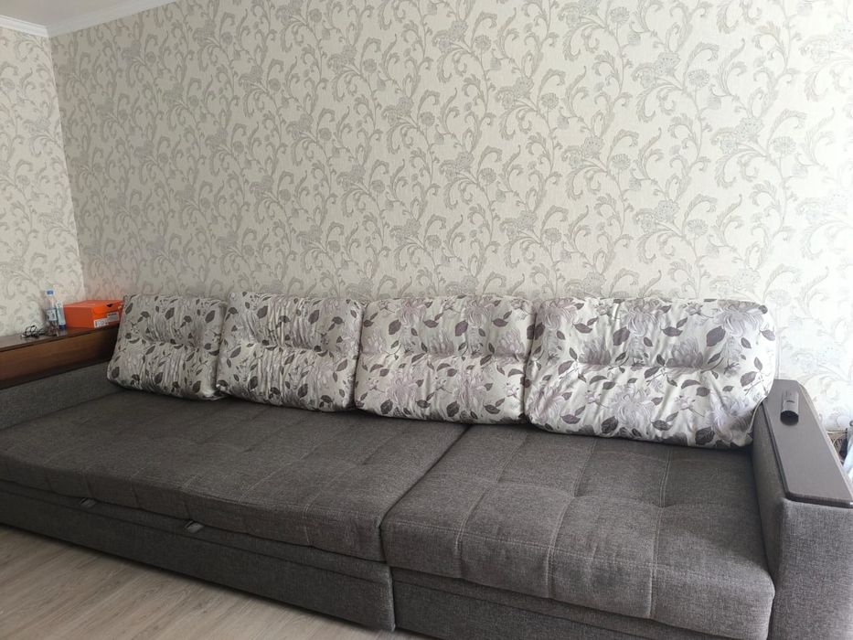 Диван 5 местный  б/у