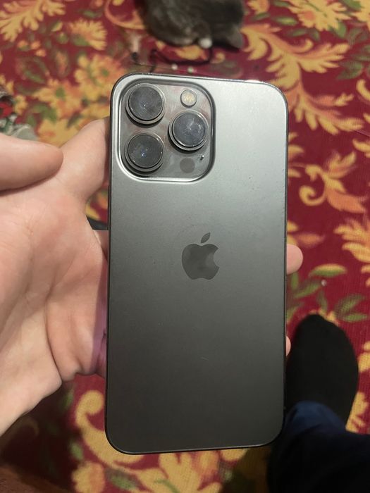 Продаю айфон 13 про