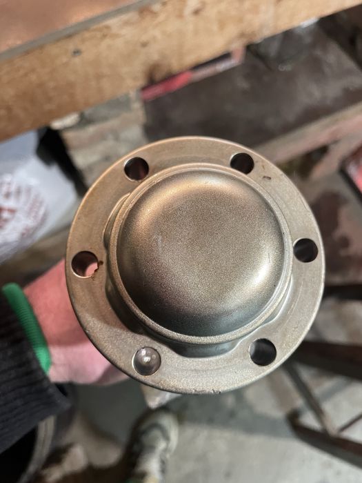 Продавам полуоска за Порше 911