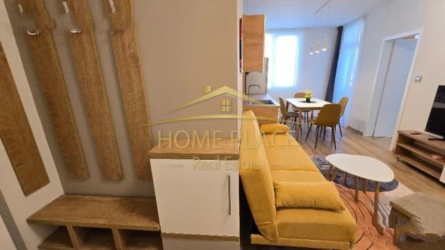 Дава се под наем Тристаен апартамент в Варна, Център - 70 кв.м за 765 € - Снимка #3