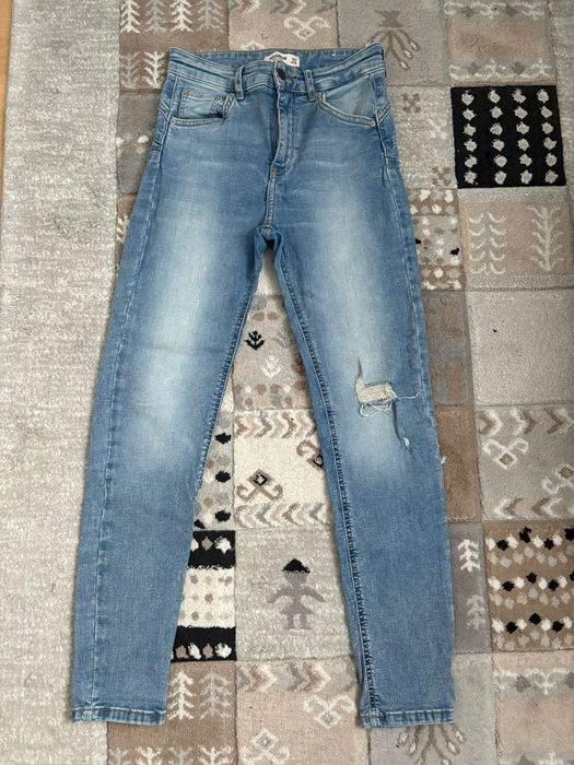 Blugi Pull&Bear albastri