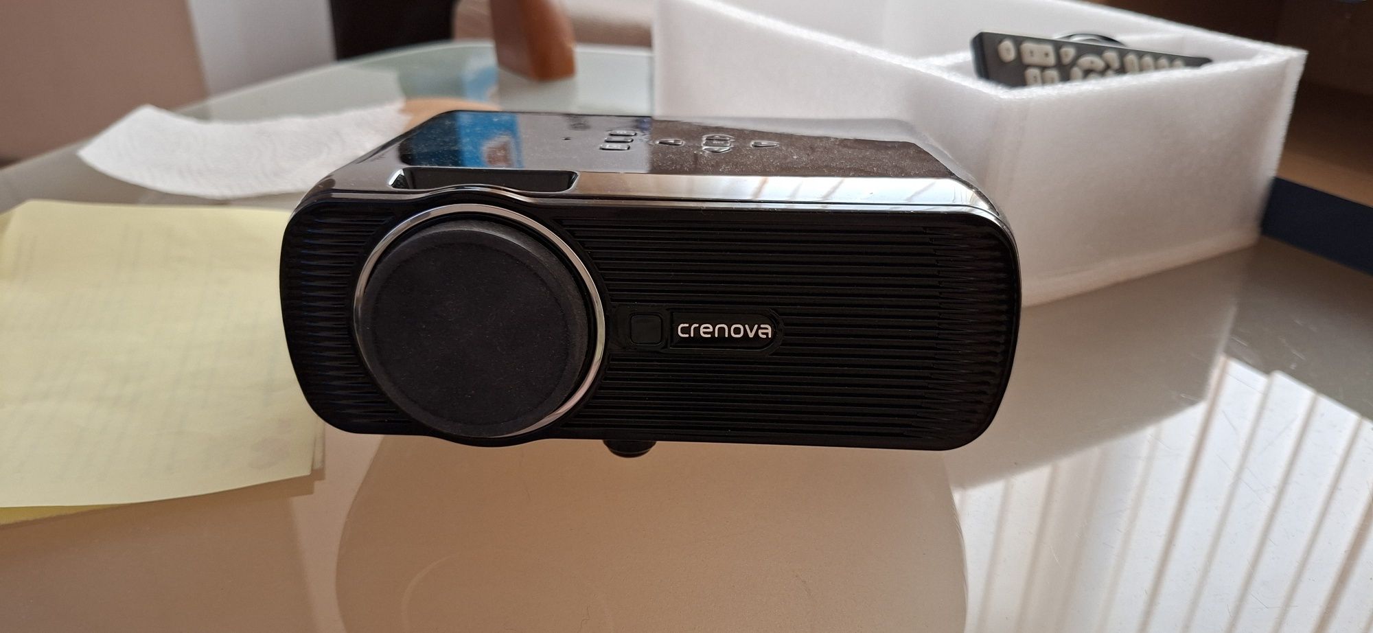 Crenova XPE460 Projector