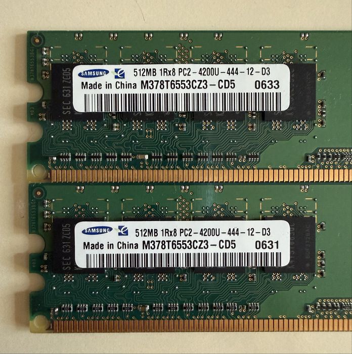Kit 1 GB (2 x 512 MB) memorie RAM DDR2, PC2-4200U, pentru desktop