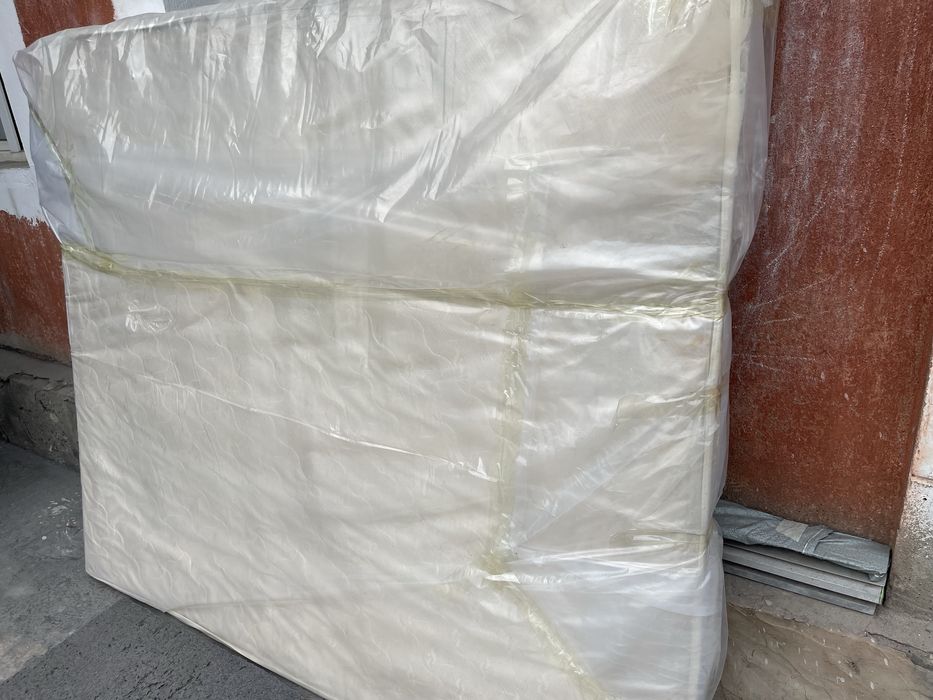 Продам матрасс с пружинами